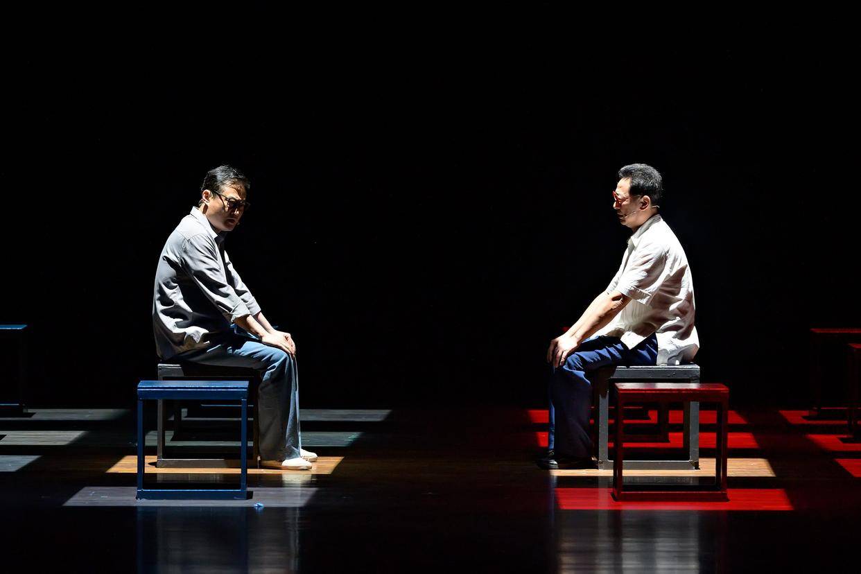 简约舞台上的精神思辨与时代共振——评话剧《沧浪之水